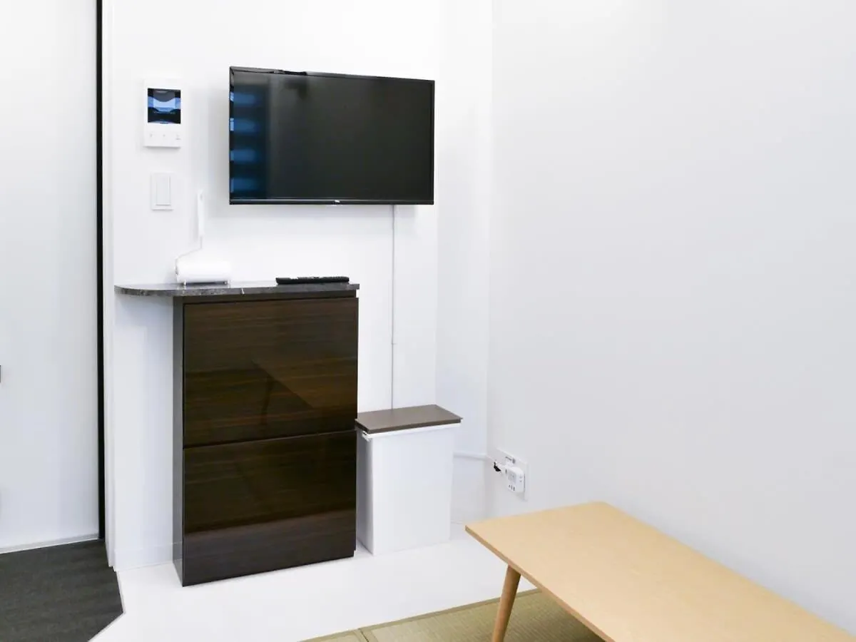 Triphome 2023 New Open Premium Capsule Shin Okubo Токио 0*,  Япония