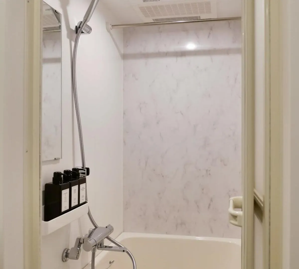 Triphome 2023 New Open Premium Capsule Shin Okubo Токио Апартаменты